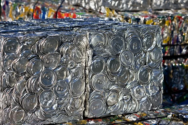 Tömörített konzervdobozok Jogdíjmentes Stock Képek