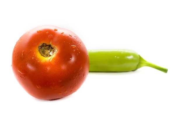 Tomat och paprika isolerat på vita — Stockfoto
