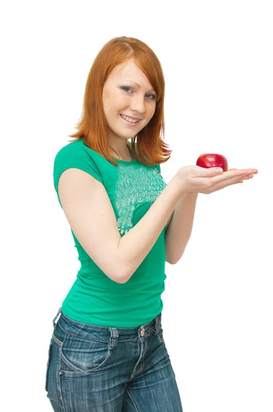 Flickan har ett äpple i palms — Stockfoto