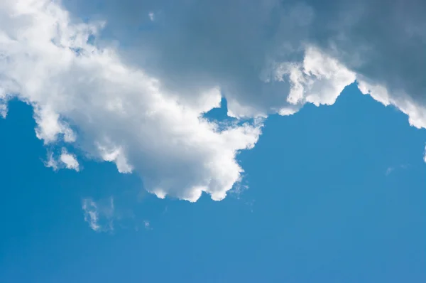 De bewolkte hemel — Stockfoto