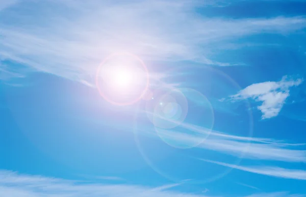 De hemel, de zon, de wolken — Stockfoto