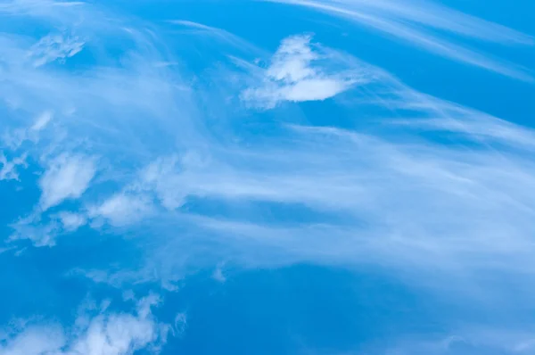 El cielo. Un fondo azul abstracto — Foto de Stock