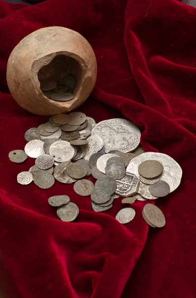 Antico tesoro di monete — Foto Stock
