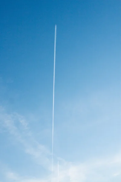 Flugzeuge am Himmel — Stockfoto