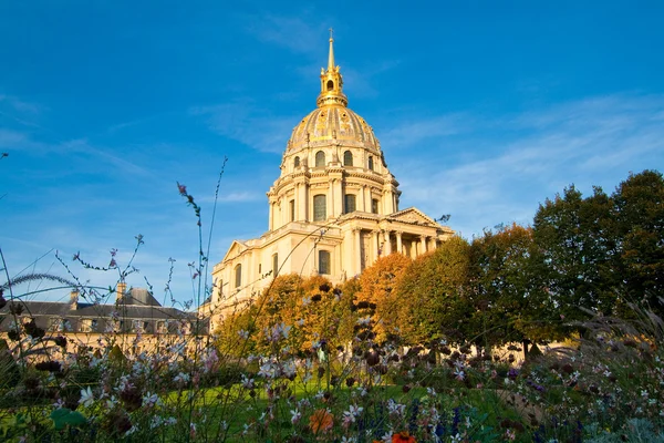 Invalides evi