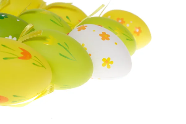 Крашеные красочные пасхальные яйца — стоковое фото