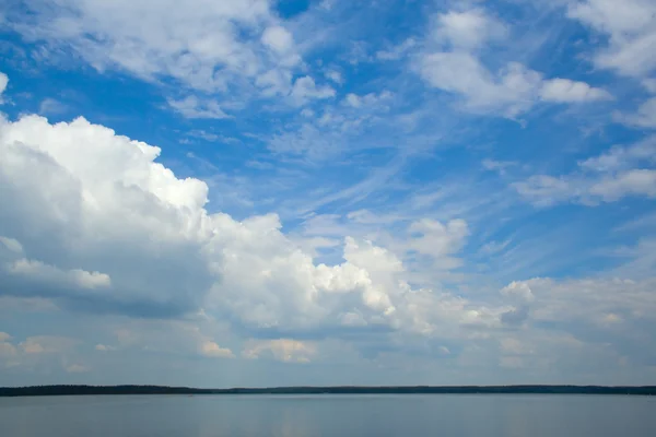 stock image Cloud over the surface of the lake