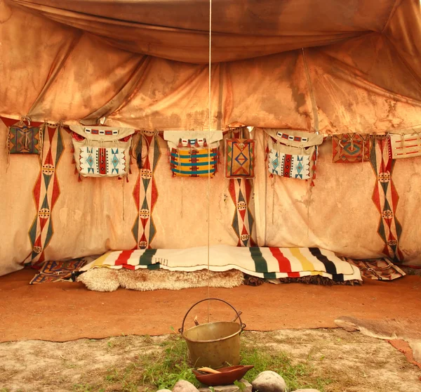 Kızılderili çadırı iç — Stok fotoğraf