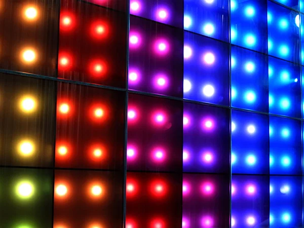 Iluminación colorida de fiesta disco, fondo de color abstracto . — Foto de Stock