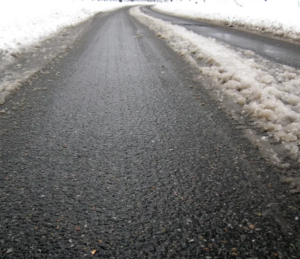 Asfalt sokak dokusu, kar yola — Stok fotoğraf