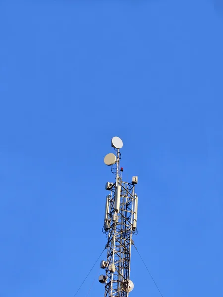 Gsm антена (антена), мобільний пілон — стокове фото