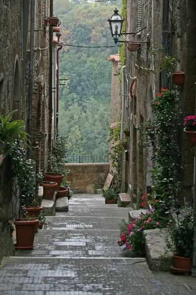 Small street in Pitigliano — Stock Photo, Image