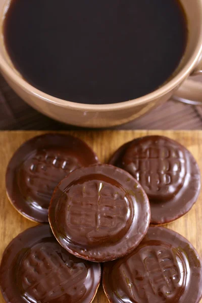 Zoete koekjes met koffie — Stockfoto