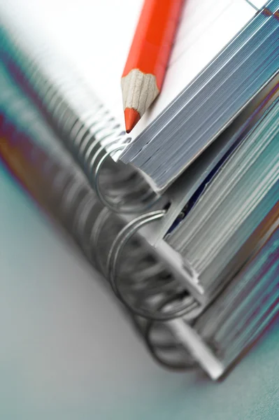 Notebooki i ołówek — Zdjęcie stockowe