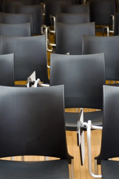 Καρέκλες στην αίθουσα συνεδρίων — Φωτογραφία Αρχείου