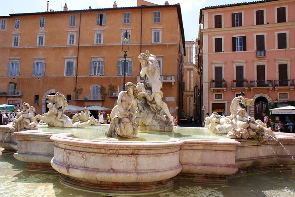 Fontana del Moro en Piazza Navona —  Fotos de Stock