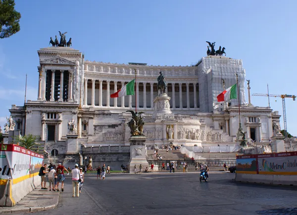 Byggnaden av vittorio emanuele-monumentet — Stockfoto