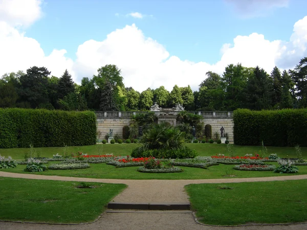 Sans souci palace trädgård — Stockfoto