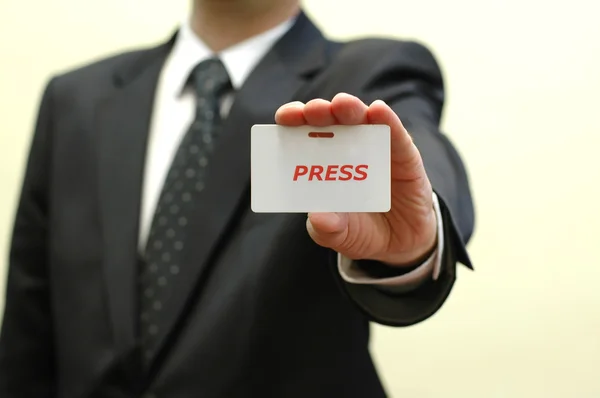Журналіст та ідентифікаційна картка преси — стокове фото