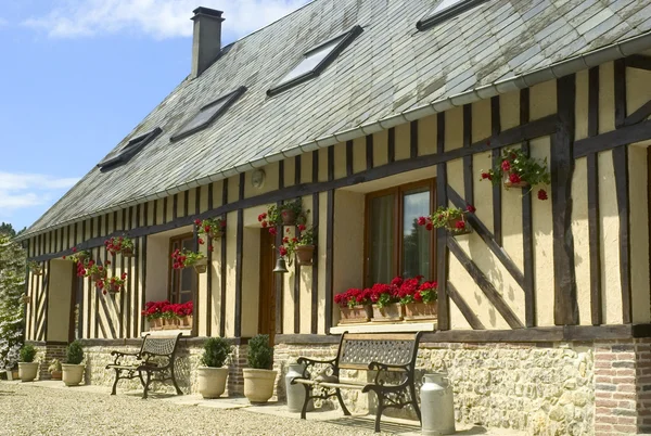 Типичный французский дом — стоковое фото