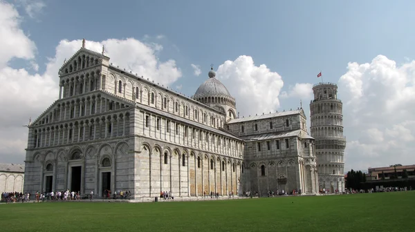 Turnul înclinat din Pisa și Catedrala — Fotografie, imagine de stoc