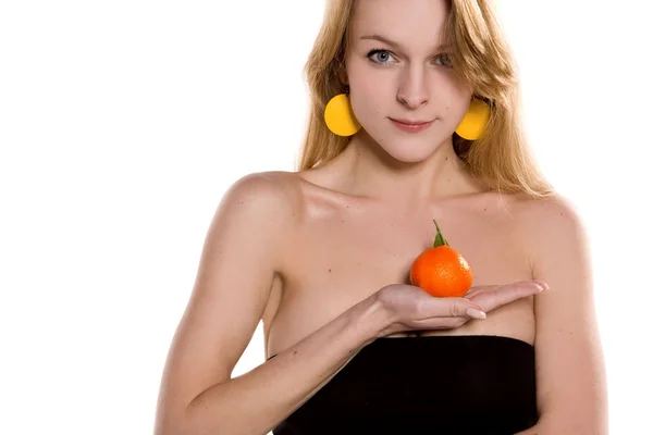 Portrét krásné ženy s pomerančem — Stock fotografie