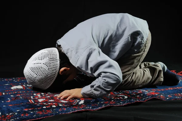 Muslimischer Junge — Stockfoto