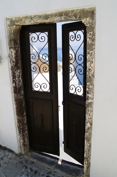 오래 된 철 문 — 스톡 사진