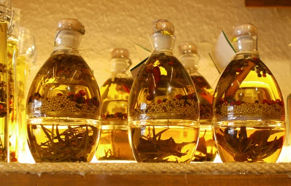 Flessen met olijfolie Stockafbeelding