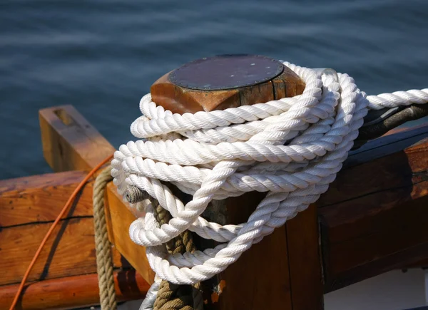 Tied white rope — Stock Photo, Image