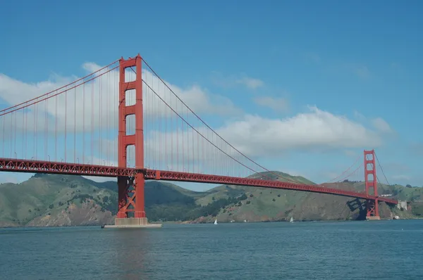 Golden Gate Köprüsü ve Marin su — Stok fotoğraf