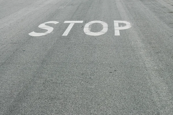 Pare na estrada — Fotografia de Stock