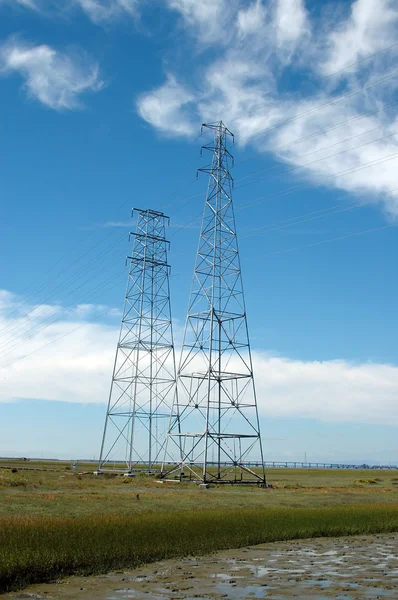 Power átjátszó tornyok — Stock Fotó