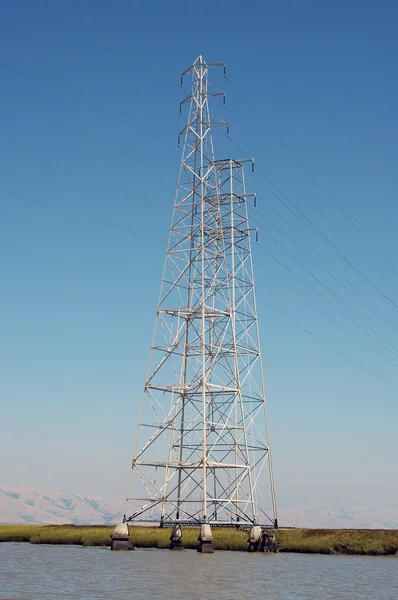 Macht transmissie toren — Stockfoto
