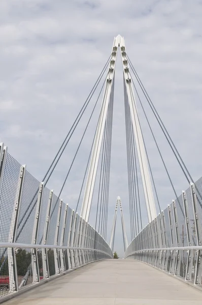 Пеший мост — стоковое фото