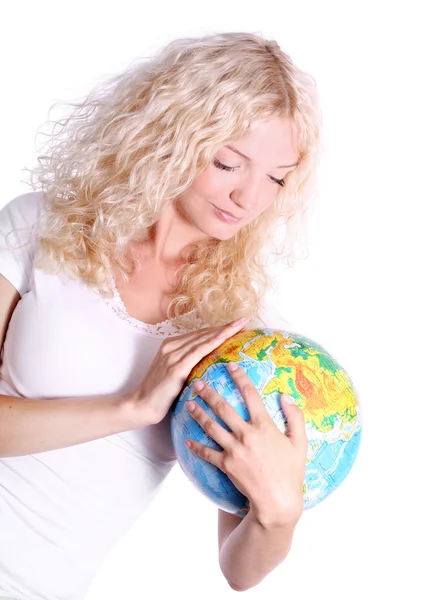 Frau hält Globus in der Hand — Stockfoto