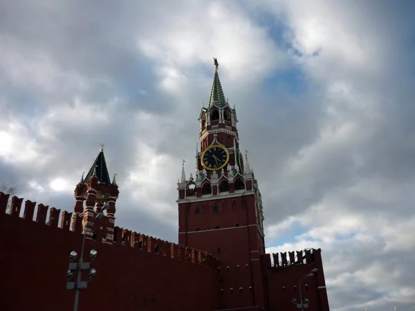 Spasskij tower i Moskva Kreml — Stockfoto