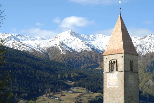 Torre de la iglesia de Reschen — Foto de Stock