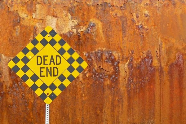 Dead end sign with rusted metal — Stock Photo, Image
