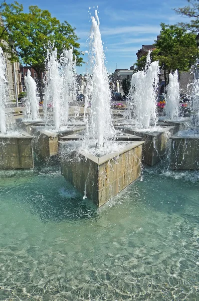 城市公共喷泉 — 图库照片