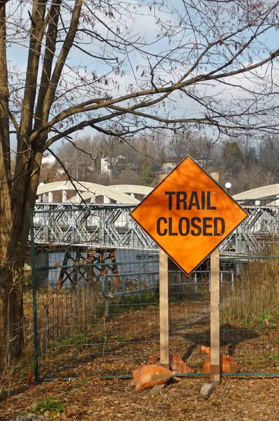 Trail fechado sinal — Fotografia de Stock