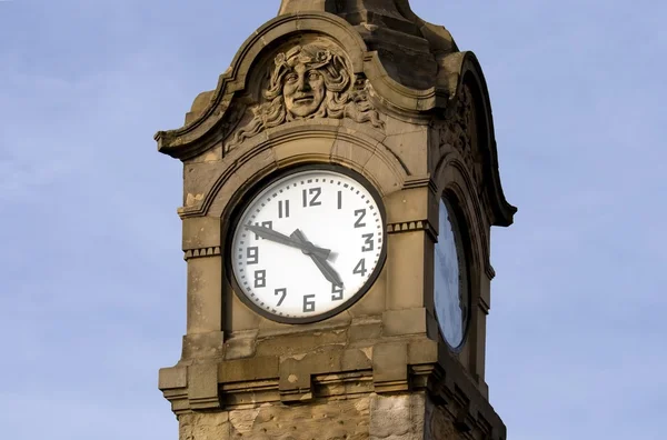 Zabytkowy zegar w Düsseldorf, Niemcy — Zdjęcie stockowe