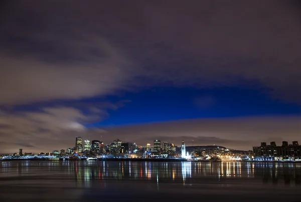 도시 야간 장면 몬트리올 강 — 스톡 사진