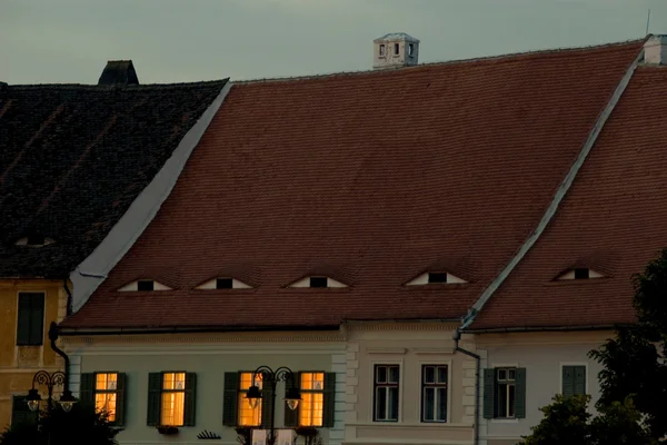 Stary dach dom w sibiu — Zdjęcie stockowe