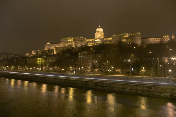 Budapest by night long danube — Stock Photo, Image