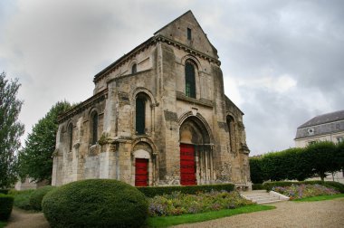 Romanik tarzı kilise Fransa