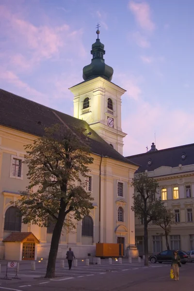 Katholische Kirche Sibiu-Platz — Stockfoto