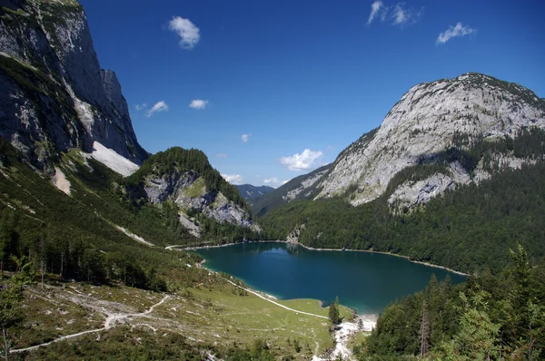 Alpy Austriackie górskie jezioro — Zdjęcie stockowe