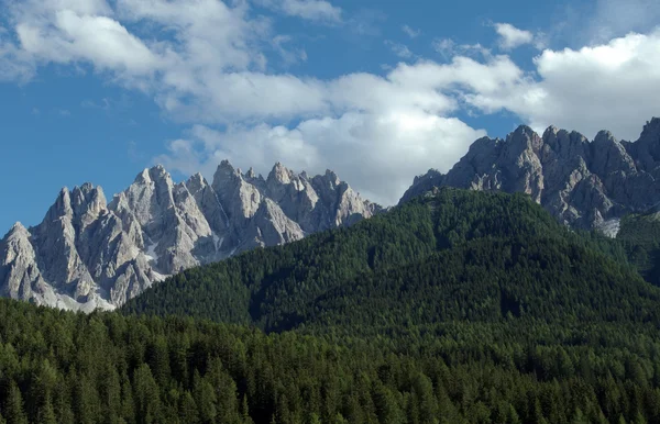 Bergkamm der österreichischen Alpen — Stockfoto