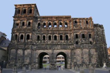 Porta nigra giriş kapısı şehir trier